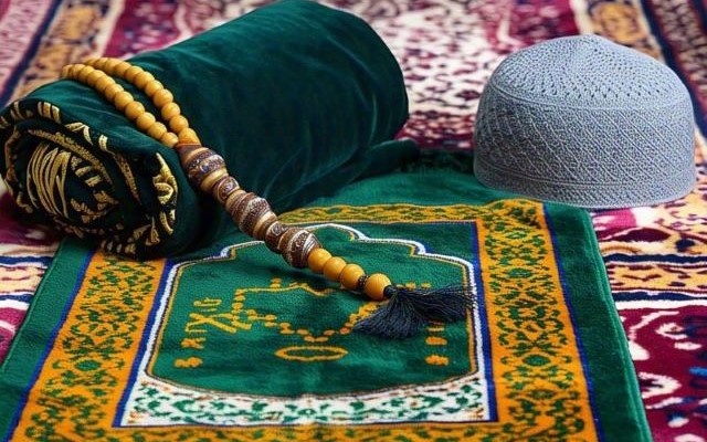 asesories8 Kurma Ajwa, oleh-oleh khas haji